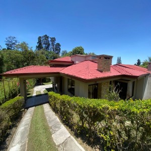 Casas-VENTA DE HERMOSA CASA EN CORONADO