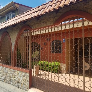 Casas-CASA EN CARTAGO